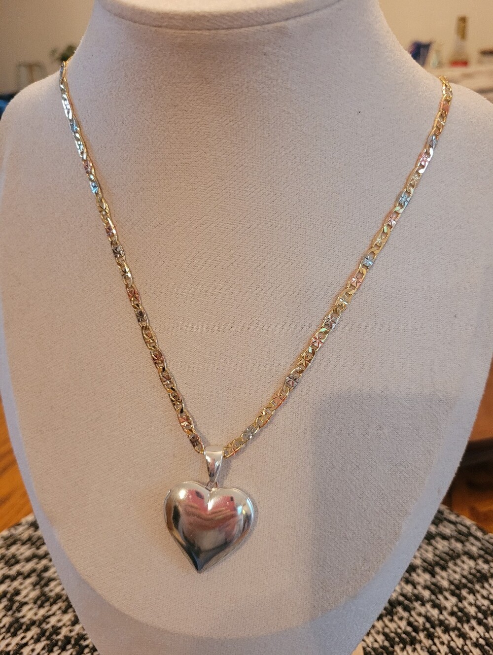 NEW Tri Color 18k Gold Filled 22 Inch Gucci Mariner Chain With Silver Heart